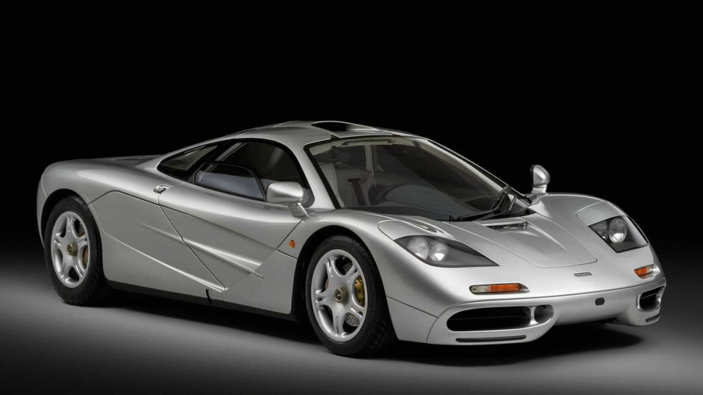 McLaren F1: Hızın, Mühendisliğin ve Saf Sürüşün Zirvesi