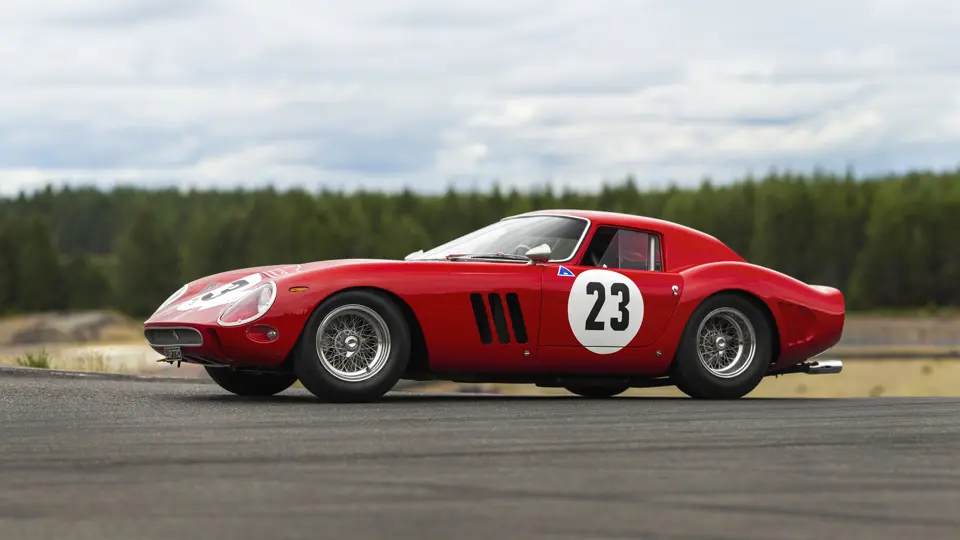 Açık arttırmada 48.5 milyon dolar'a satılan 23 numaralı Ferrari 250 GTO