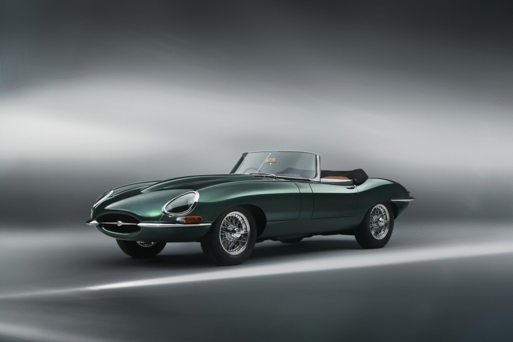 Zariflik ve karizmanın birleşimi Jaguar E-Type