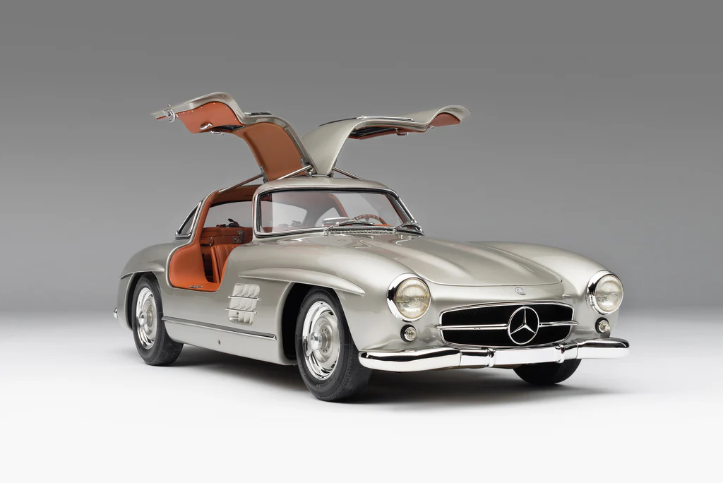 İkonik Martı Kanat tasarımıyla Mercedes Benz SL 300 Gullwing
