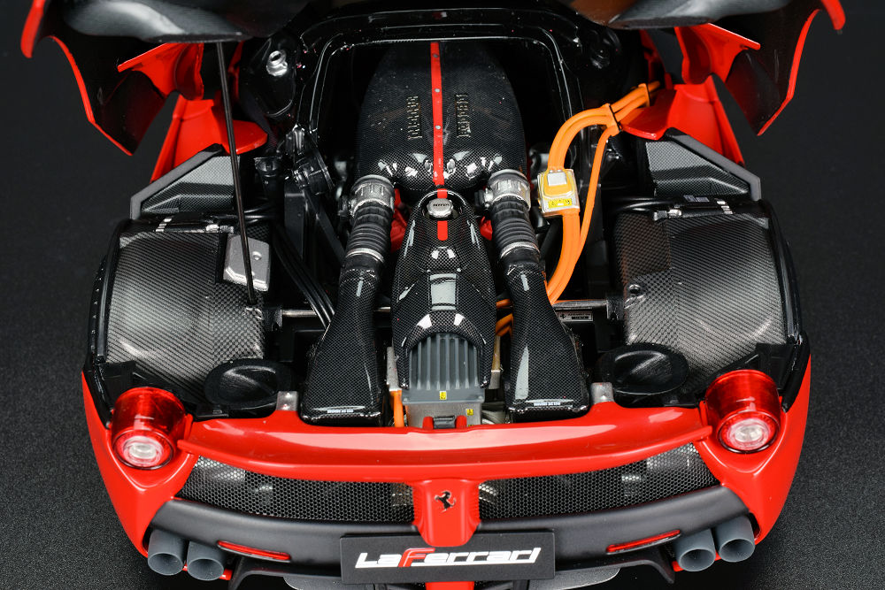 Hibrit V12 Ferrari LaFerrari Motoru